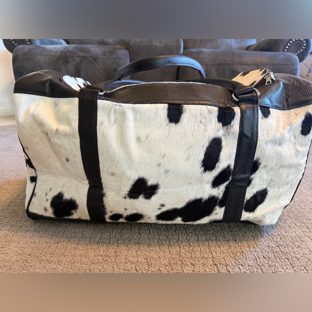 Genuine Cowhide weekender Bag- black and white hair on hide travel duffel bag - Picture 4 of 8